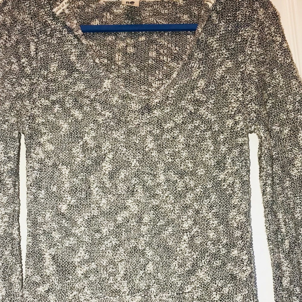 Roxy Sweater - Picture 3 of 8